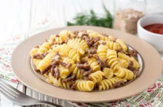 Быстрые и легкие макароны по-флотски